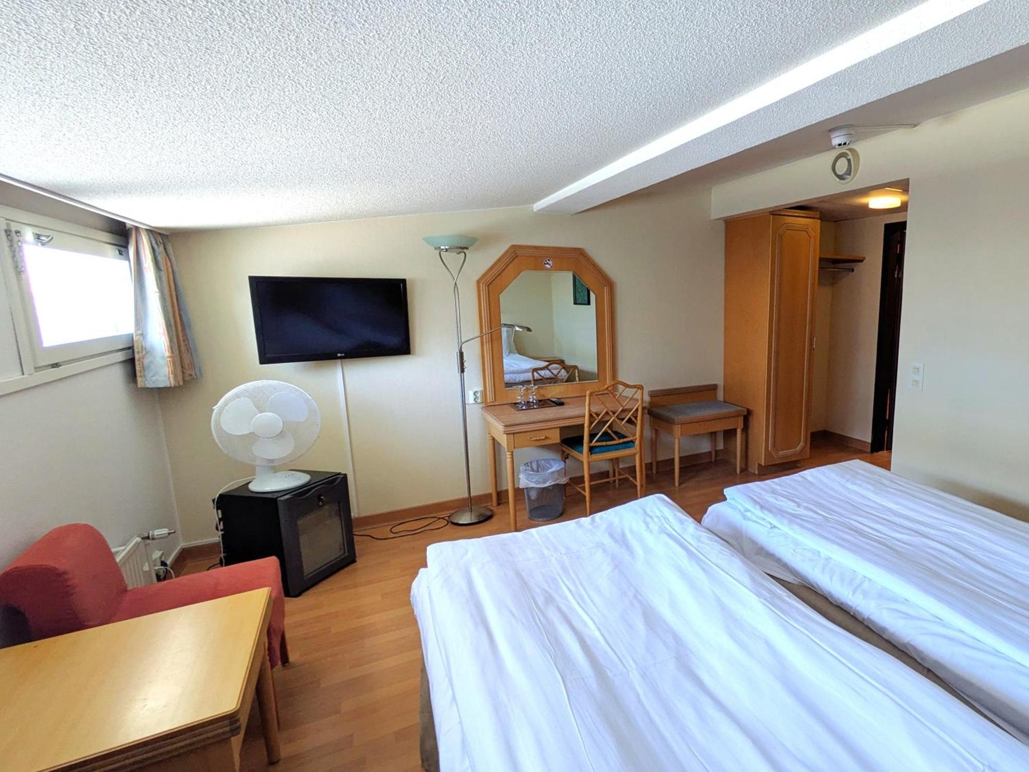 Hiisi Hotel Turku Seaport Esterno foto