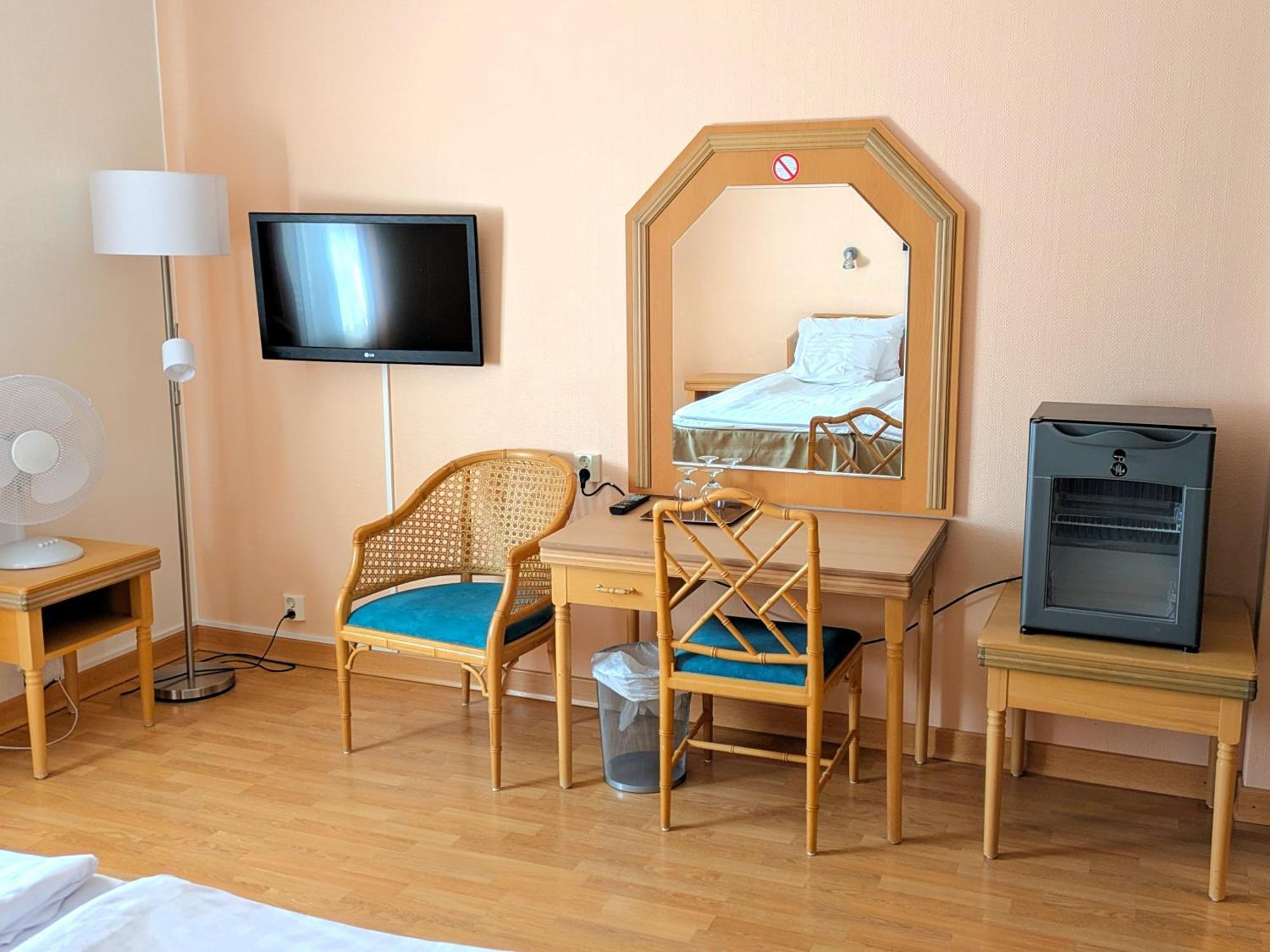 Hiisi Hotel Turku Seaport Esterno foto