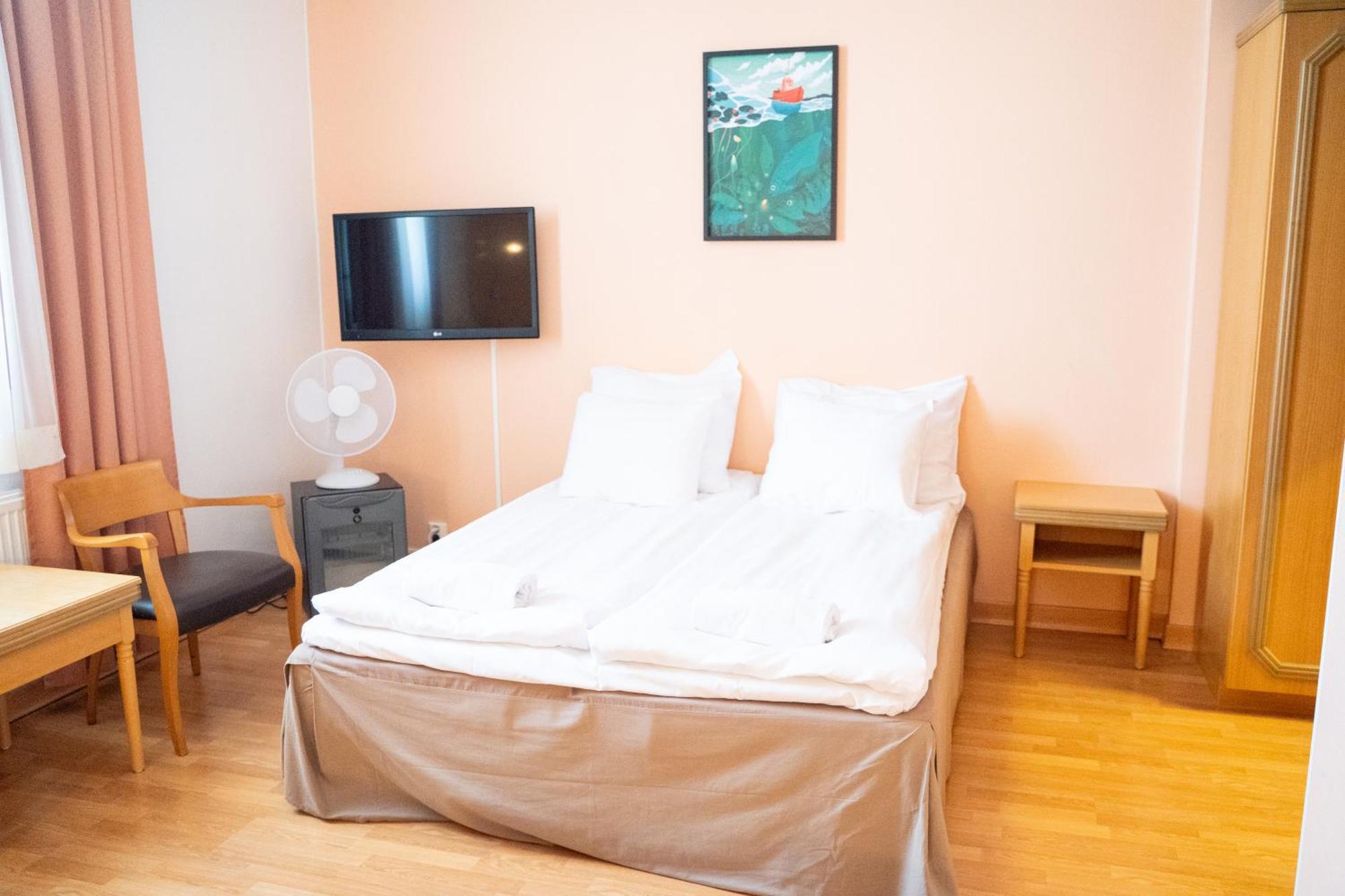 Hiisi Hotel Turku Seaport Esterno foto