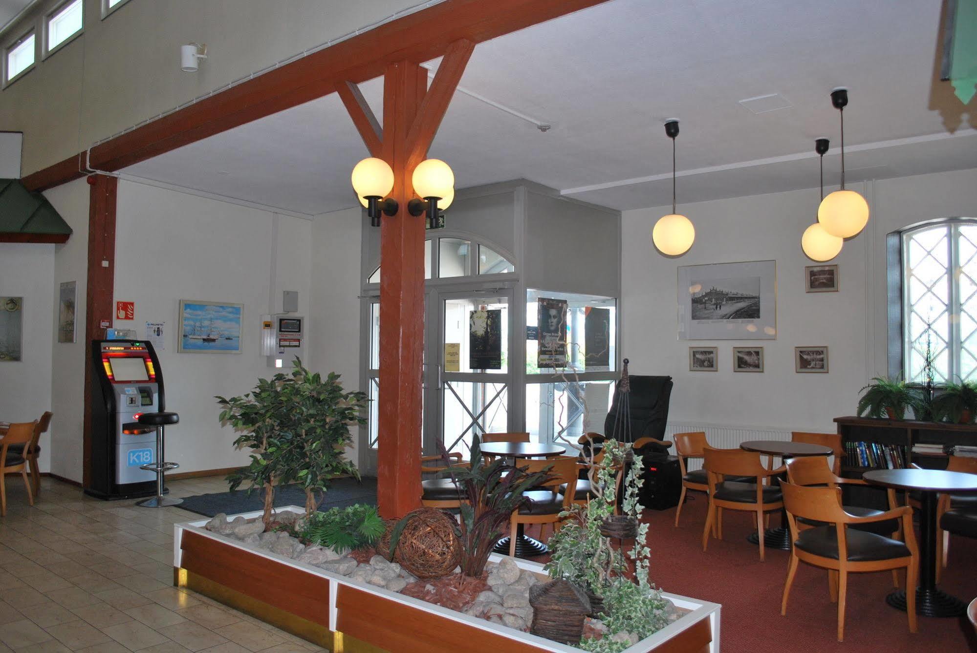 Hiisi Hotel Turku Seaport Esterno foto